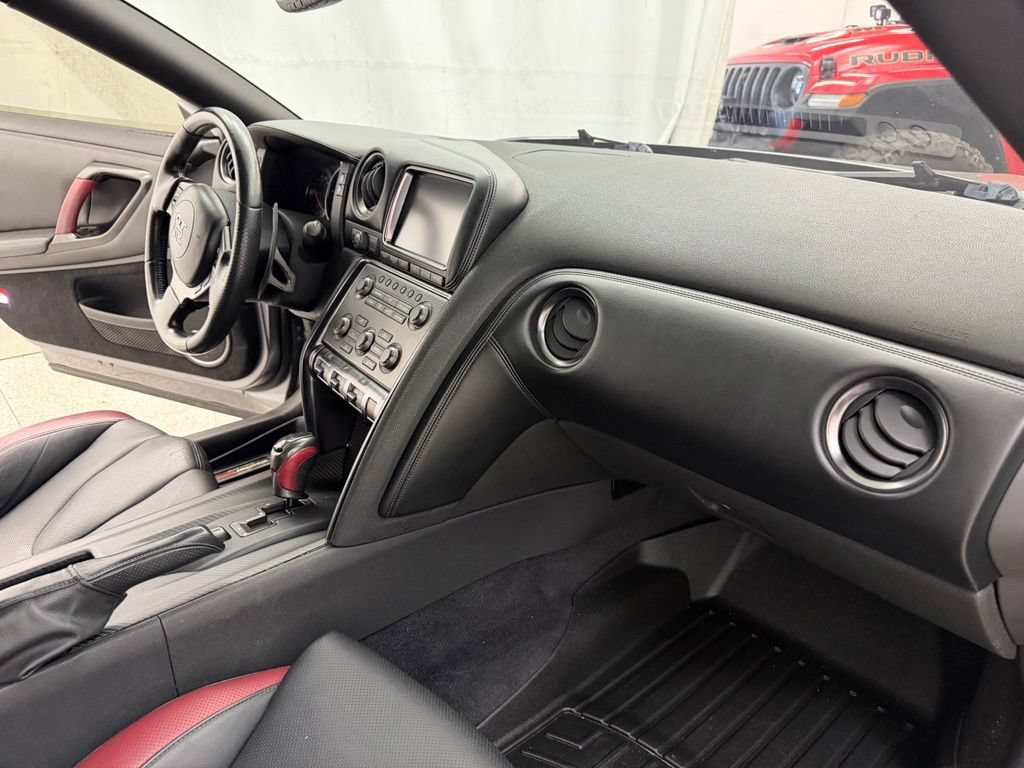 Used 2012 Nissan GT-R Black Edition AWD/4WD image 54