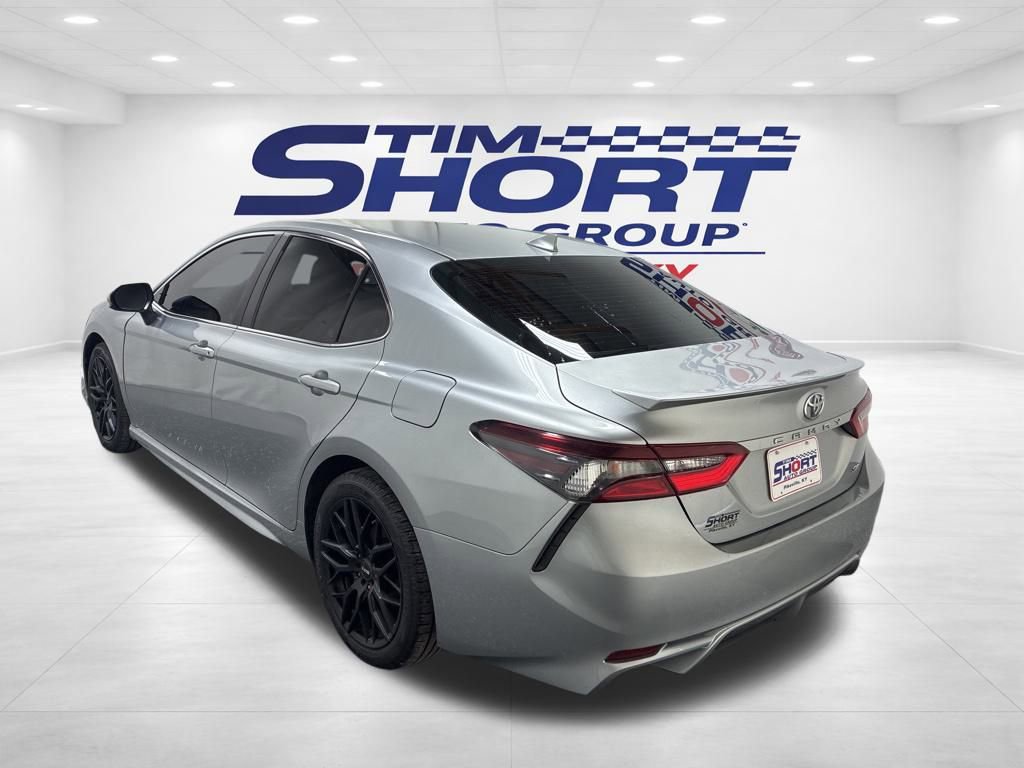 Used 2021 Toyota Camry SE FWD image 7