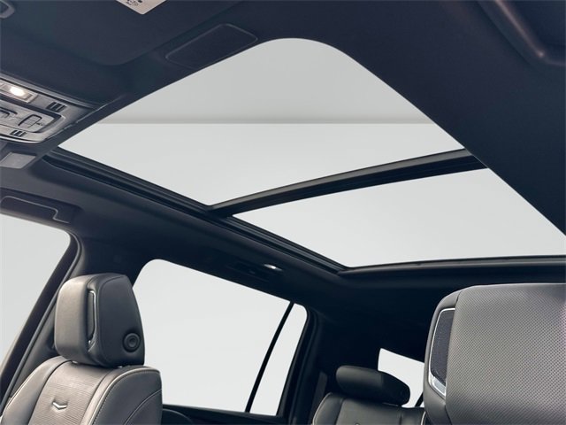 Used 2022 Cadillac Escalade ESV Premium Luxury image 15