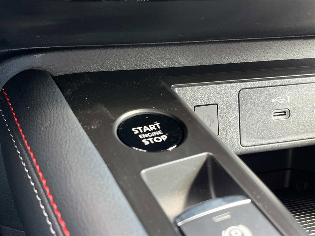 New 2025 Nissan Kicks SR image 26