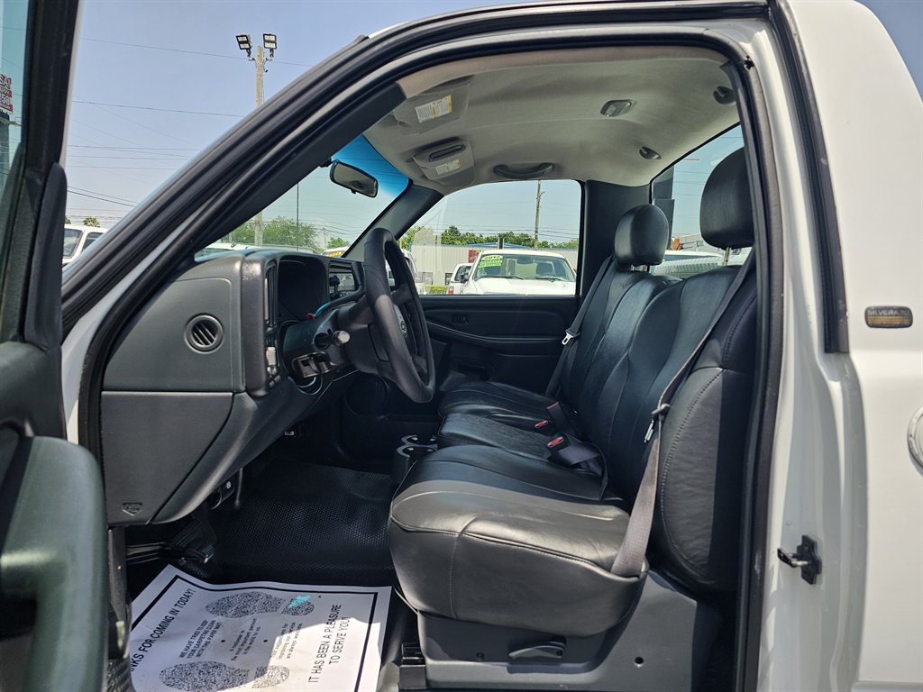 Used 2002 Chevrolet Silverado 1500 2WD Regular Cab image 12
