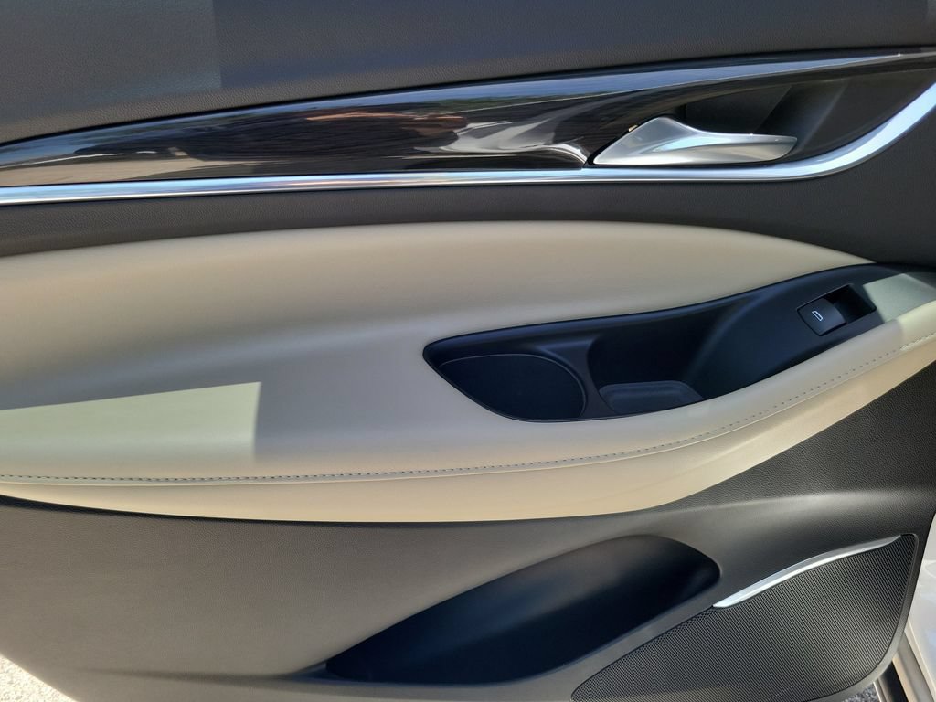 Used 2020 Buick Enclave Essence w/ Sound and Sites Package FWD image 12