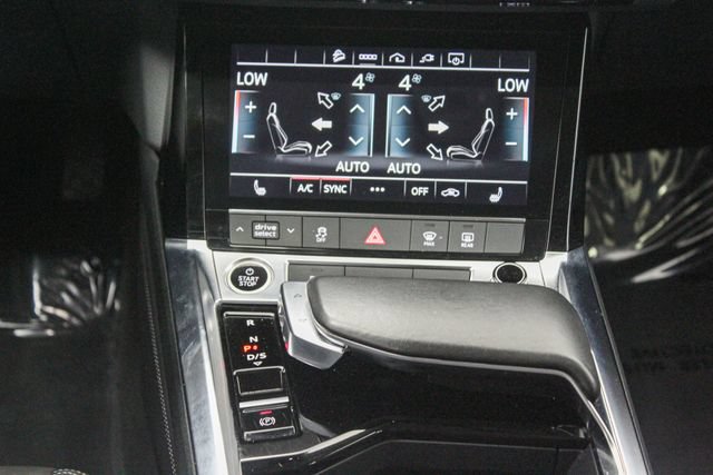 Used 2021 Audi e-tron Premium w/ Convenience Plus Package AWD/4WD image 25