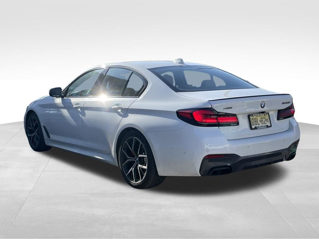 Used 2023 BMW M550i xDrive w/ Dynamic Handling Package image 5