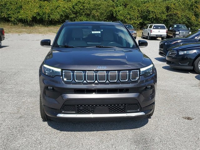Used 2022 Jeep Compass Limited w/ Elite Group image 2