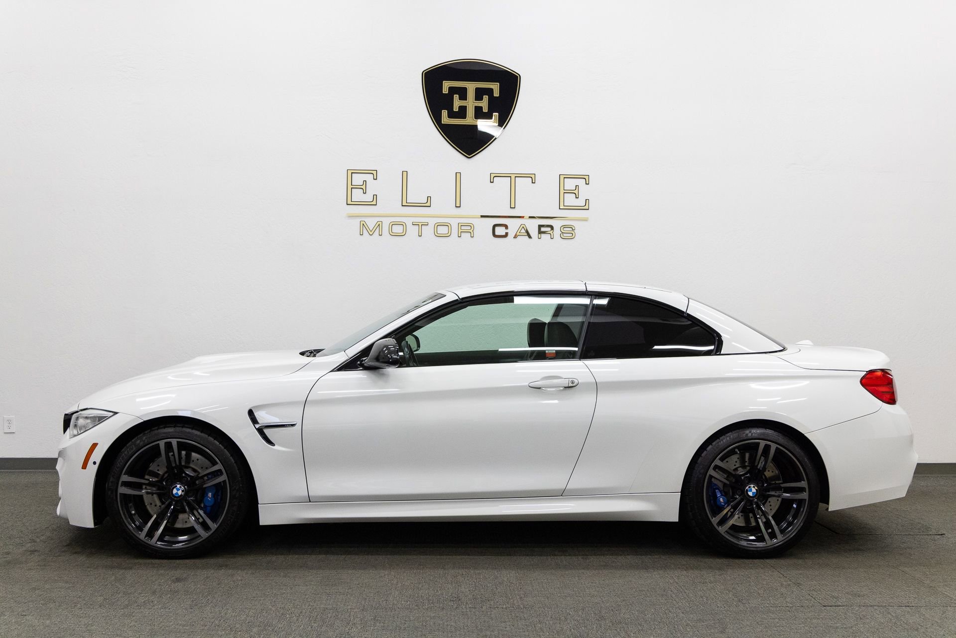 Used 2015 BMW M4 Convertible image 23