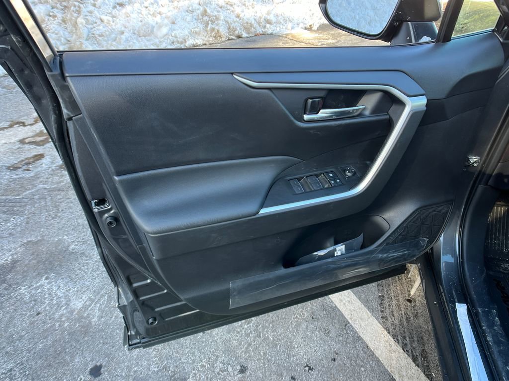 New 2025 Toyota RAV4 XLE w/ Convenience Package image 11