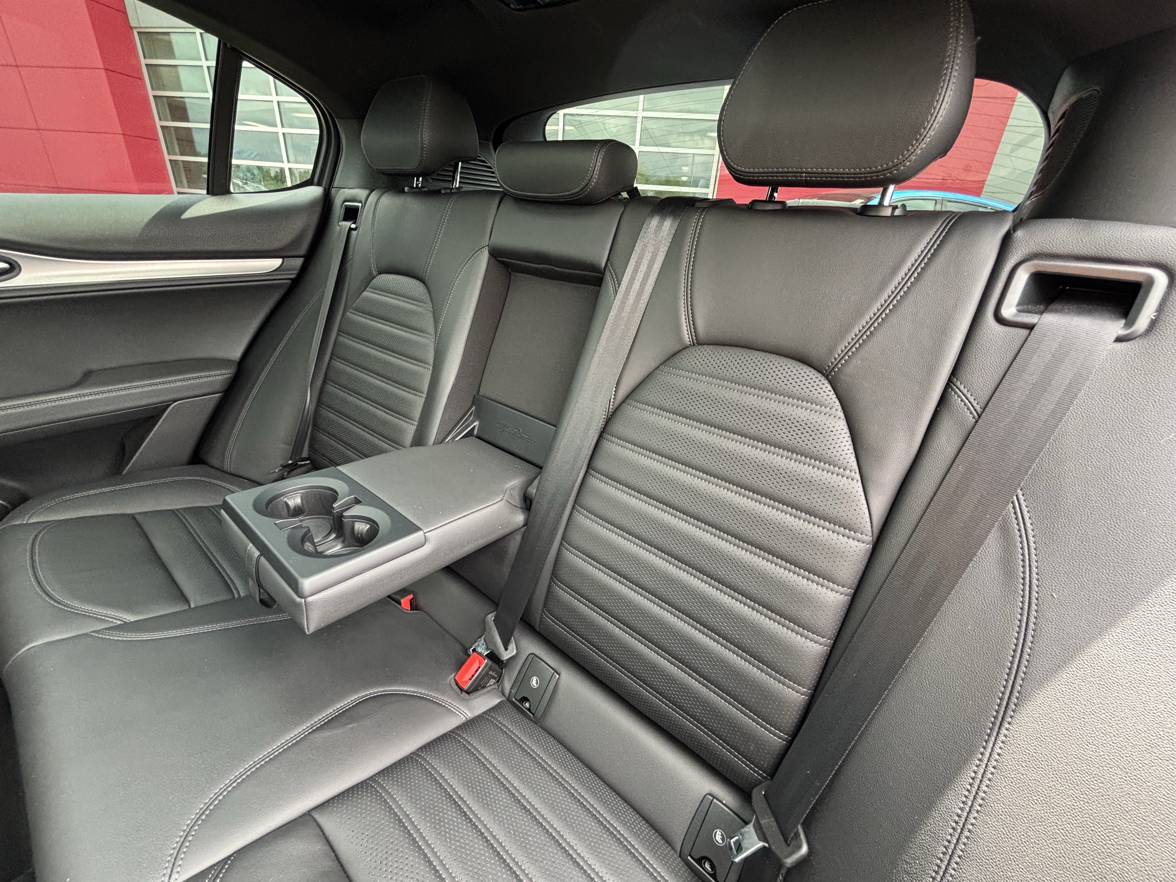 Certified 2023 Alfa Romeo Stelvio Veloce AWD/4WD image 36