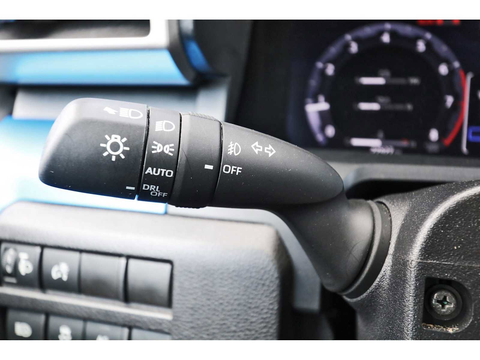 Used 2024 Toyota Tacoma TRD Sport w/ TRD Sport Upgrade Package image 17