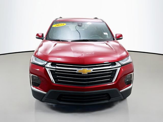 Used 2023 Chevrolet Traverse LT image 2
