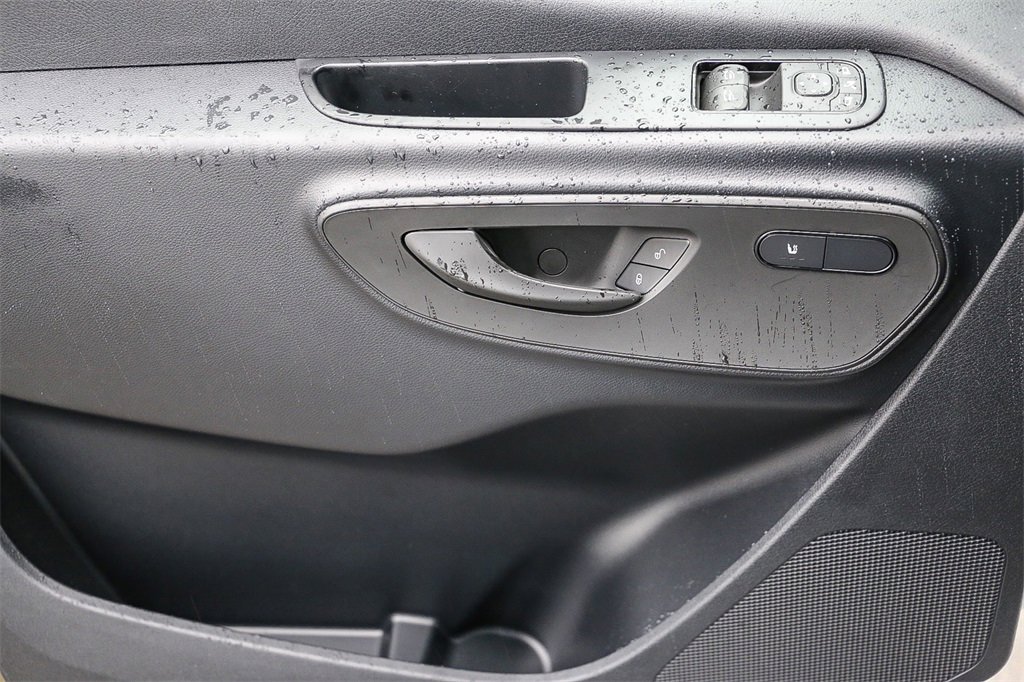 Used 2024 Mercedes-Benz eSprinter 170 Cargo image 19