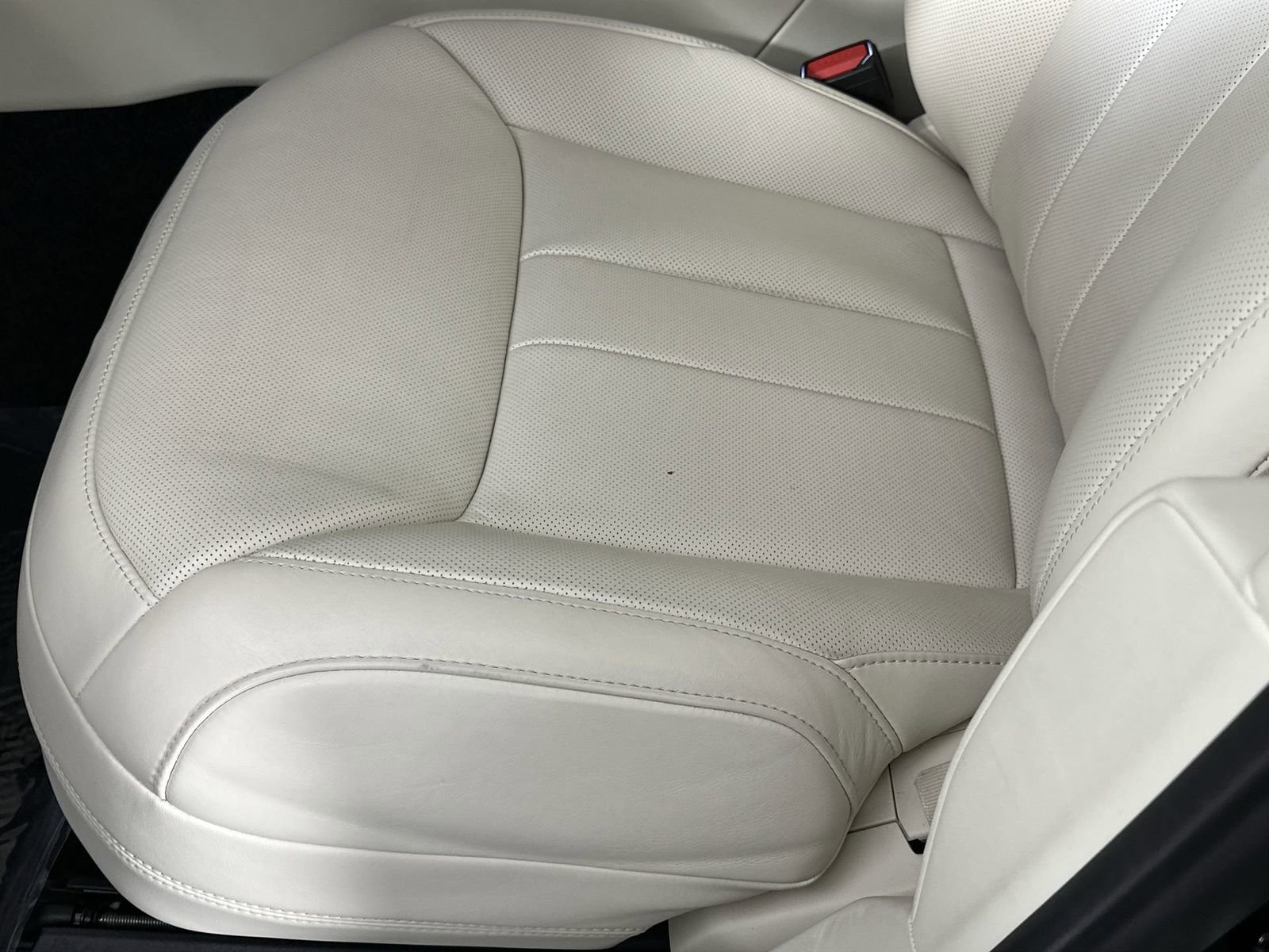 Used 2024 Land Rover Range Rover Long Wheelbase SE image 12