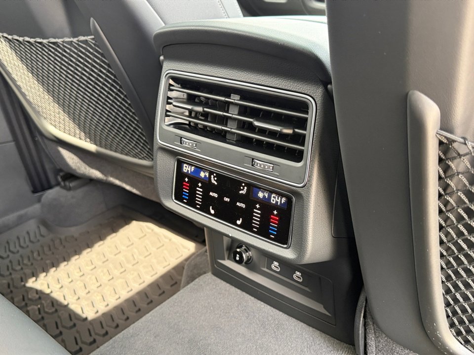 New 2026 Audi Q7 3.0T Premium Plus AWD/4WD image 29