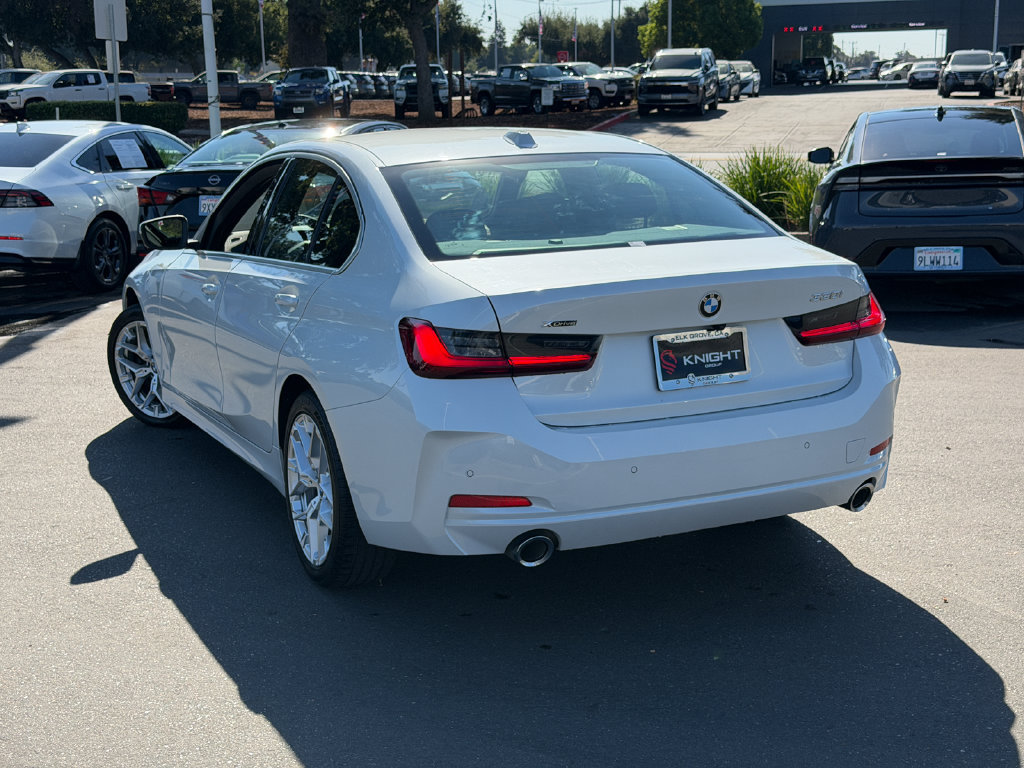 Used 2025 BMW 330i xDrive Sedan AWD/4WD image 9