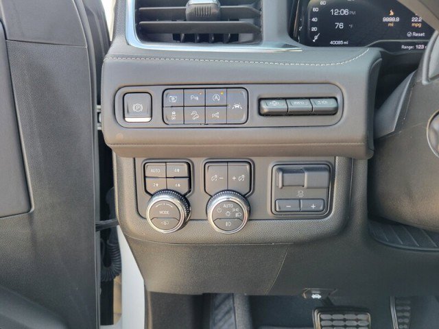 Used 2024 GMC Yukon XL Denali Ultimate image 14