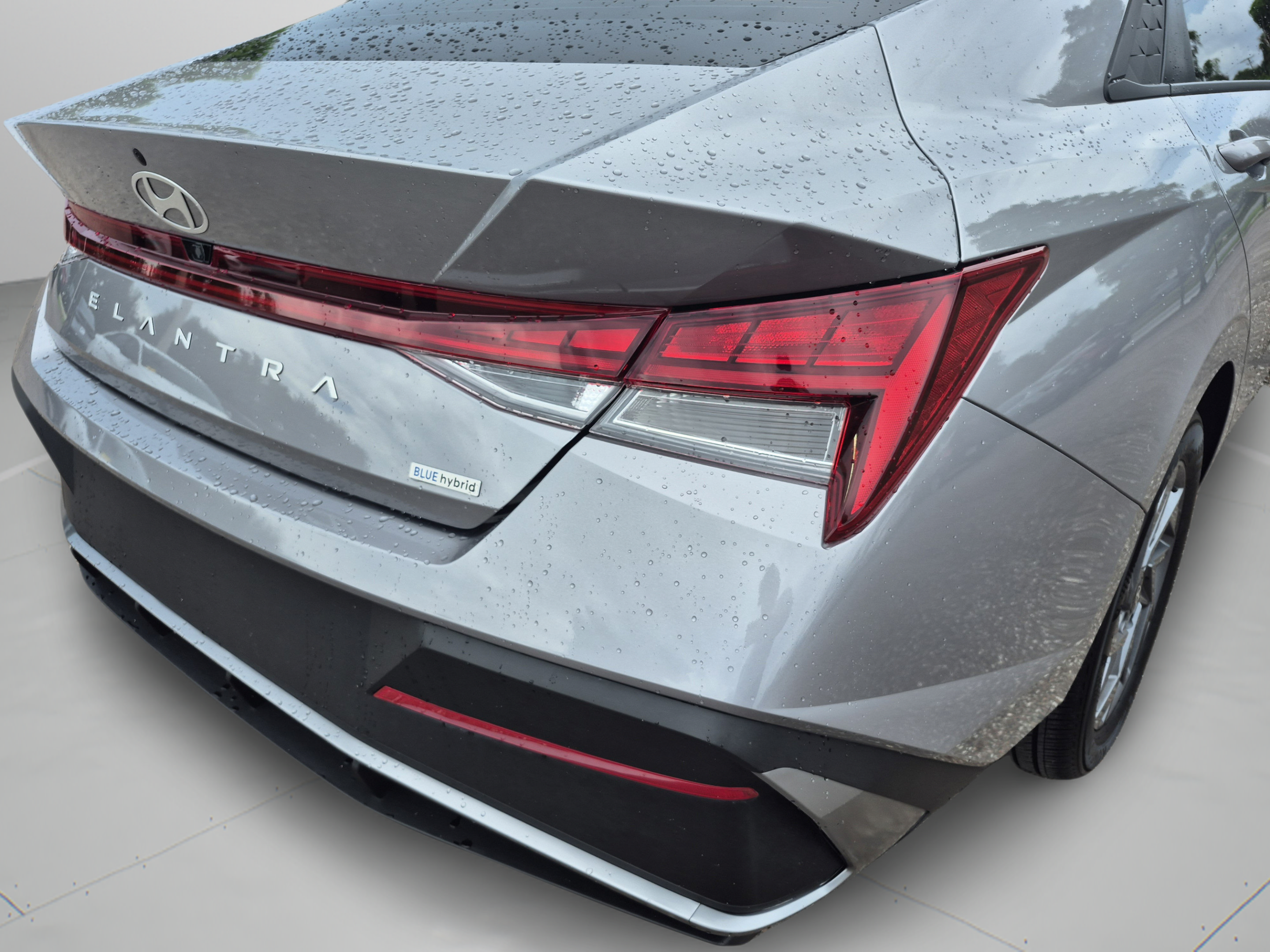 Certified 2025 Hyundai Elantra Hybrid w/ Cargo Package FWD image 31