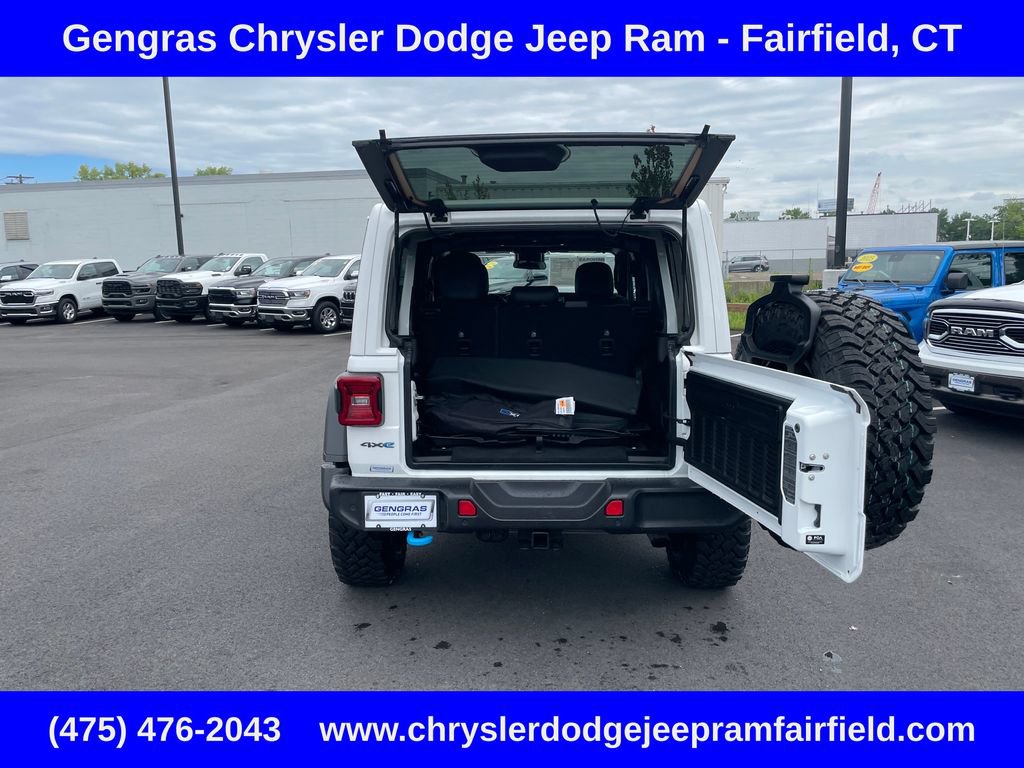 Used 2024 Jeep Wrangler Unlimited AWD/4WD image 31