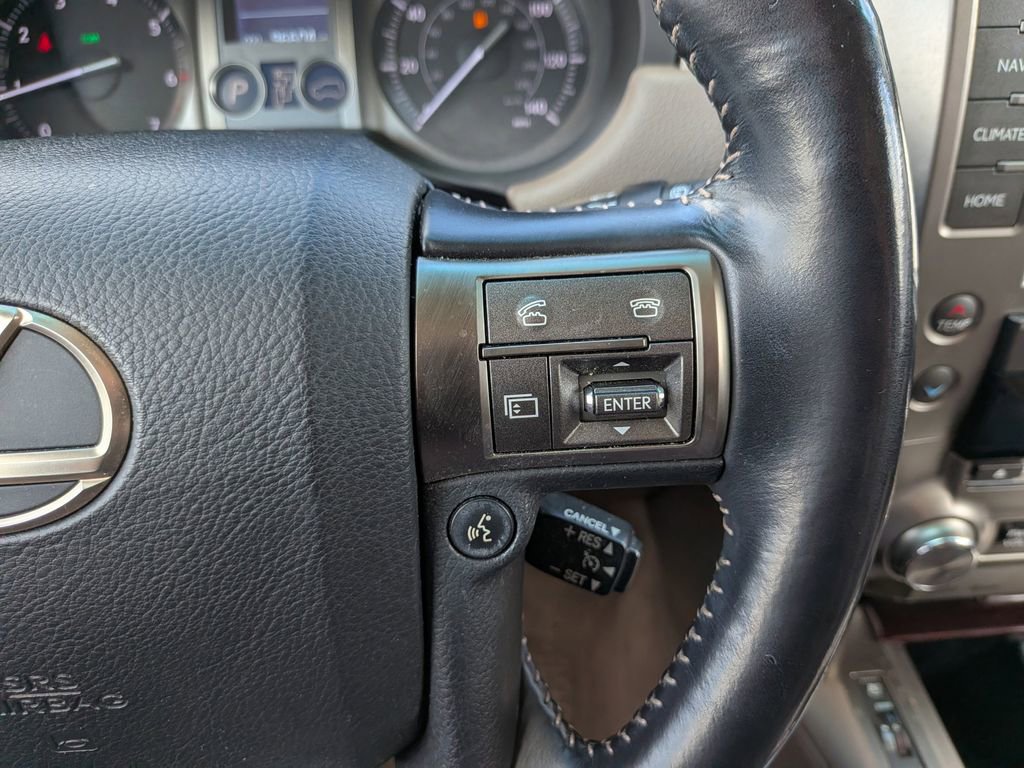 Used 2018 Lexus GX 460 Premium w/ Premium Package image 16