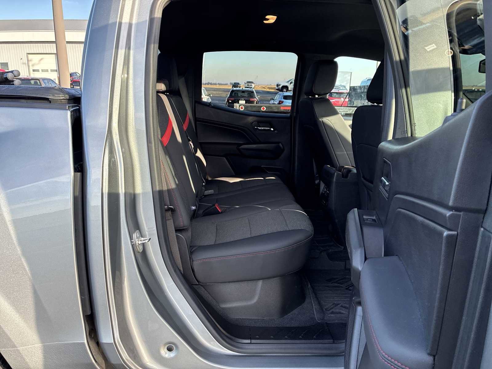 Used 2023 Chevrolet Colorado Z71 image 25