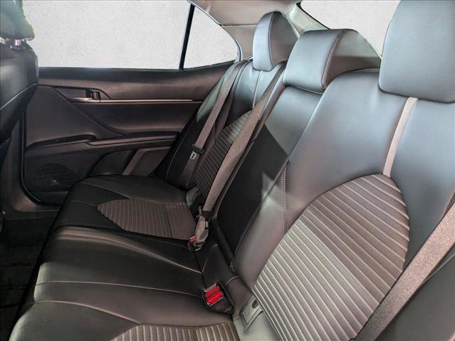 Used 2022 Toyota Camry SE FWD image 18