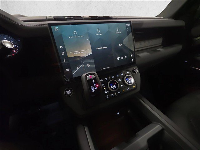 New 2026 Land Rover Defender 130 X-Dynamic SE AWD/4WD image 21
