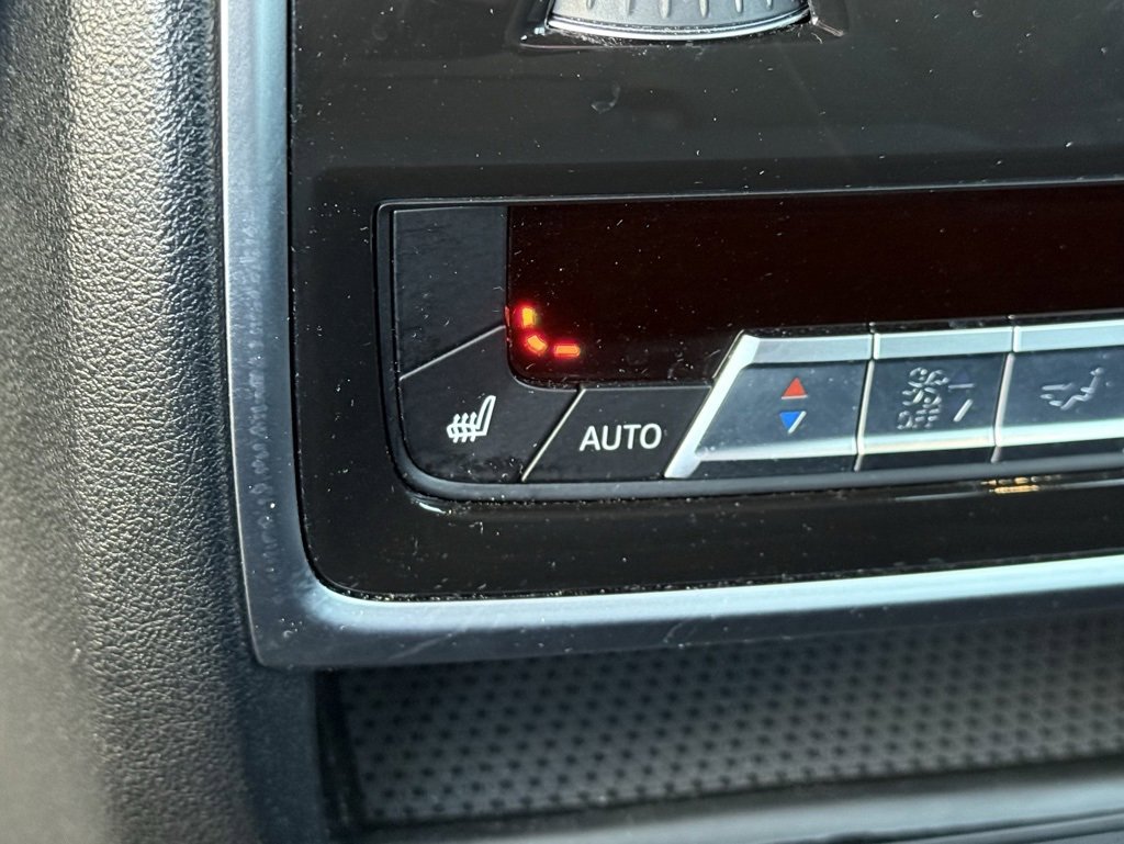 Used 2022 BMW X7 M50i image 44