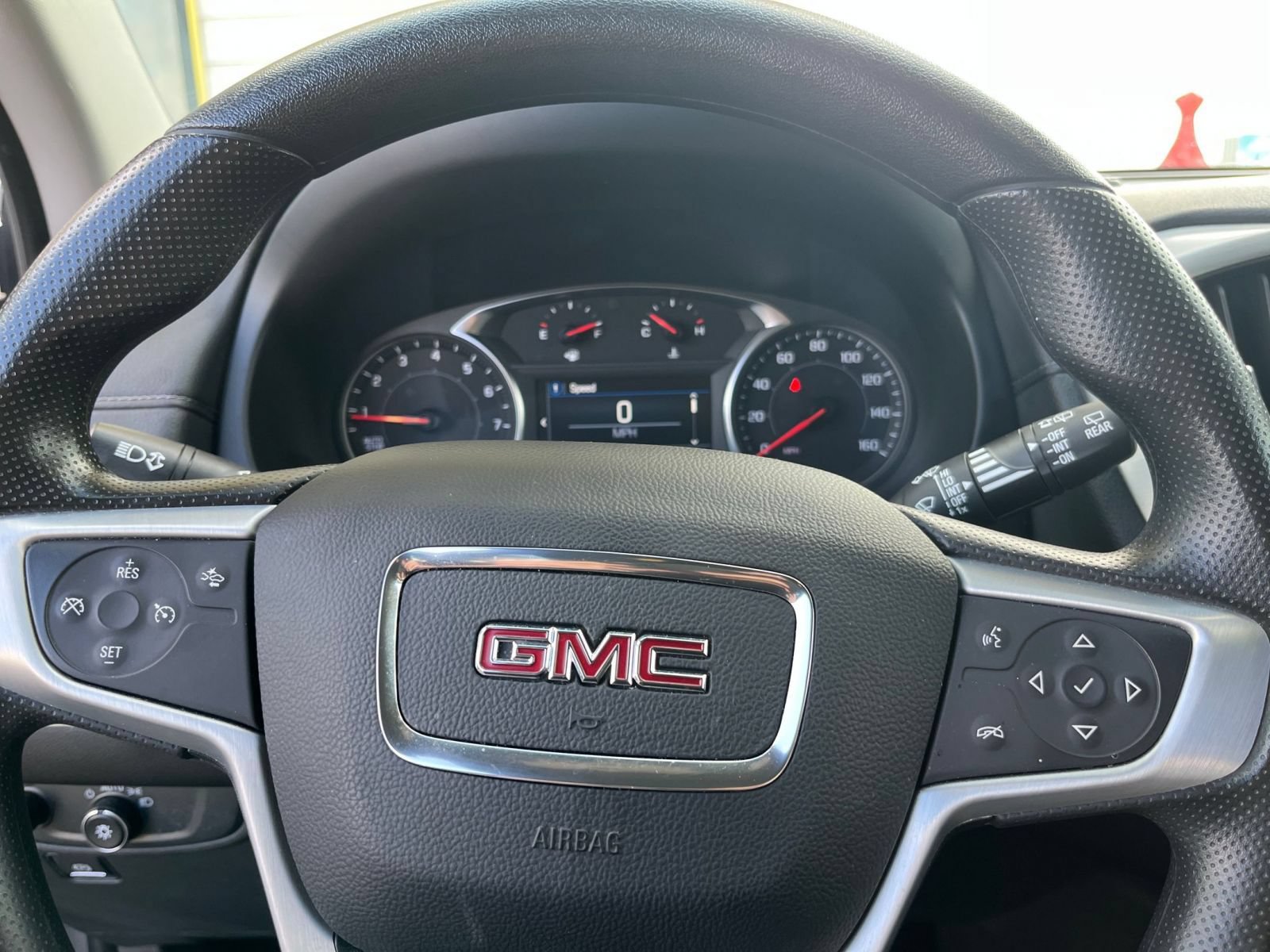 Used 2024 GMC Terrain SLE FWD image 23