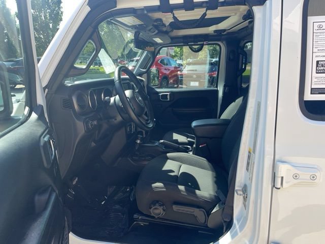 Used 2022 Jeep Gladiator Sport AWD/4WD image 9