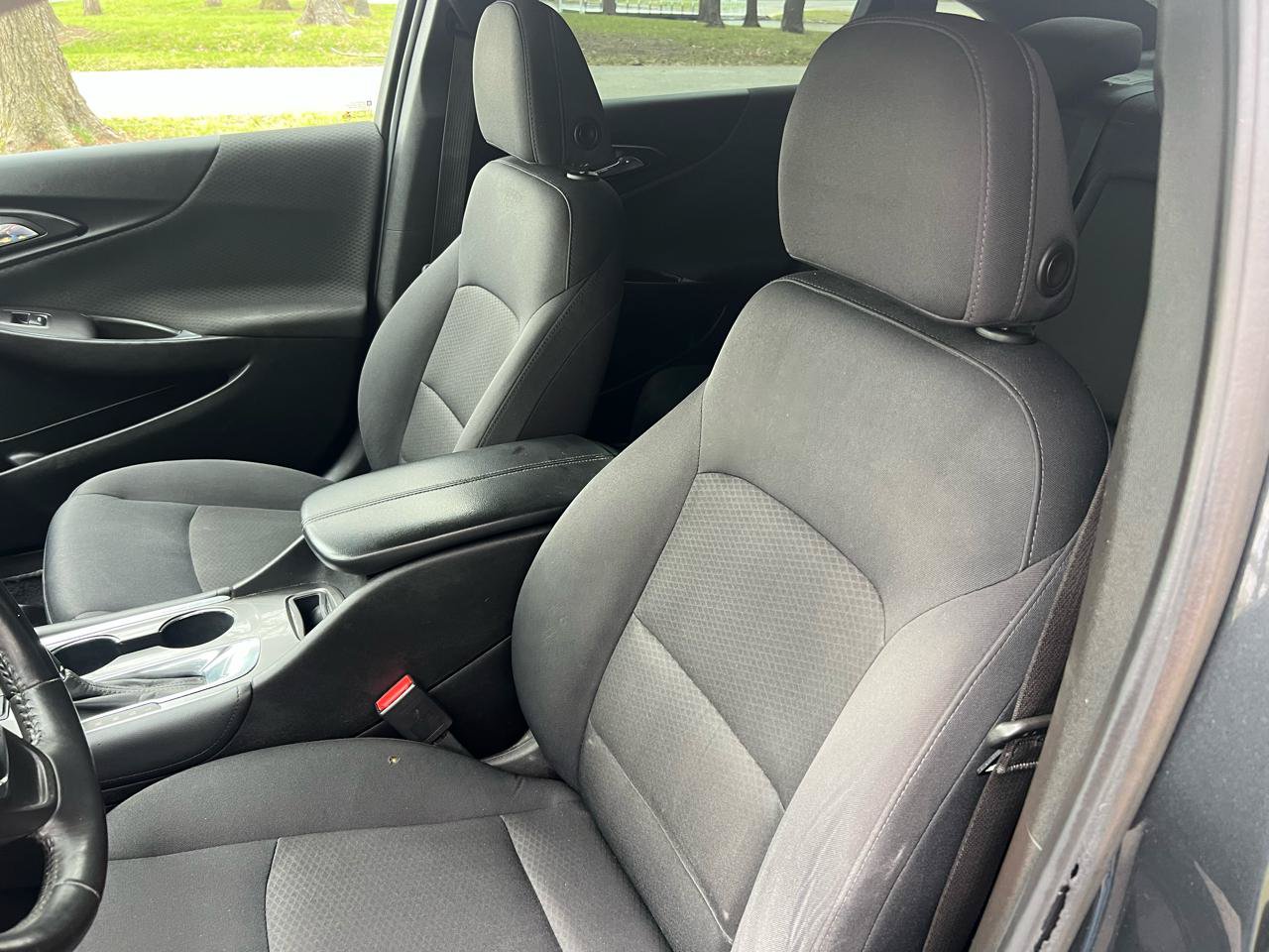 Used 2016 Chevrolet Malibu LT FWD image 30