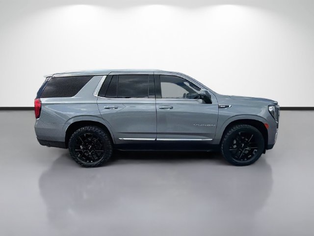 Used 2022 GMC Yukon SLT w/ SLT Luxury Package RWD image 2