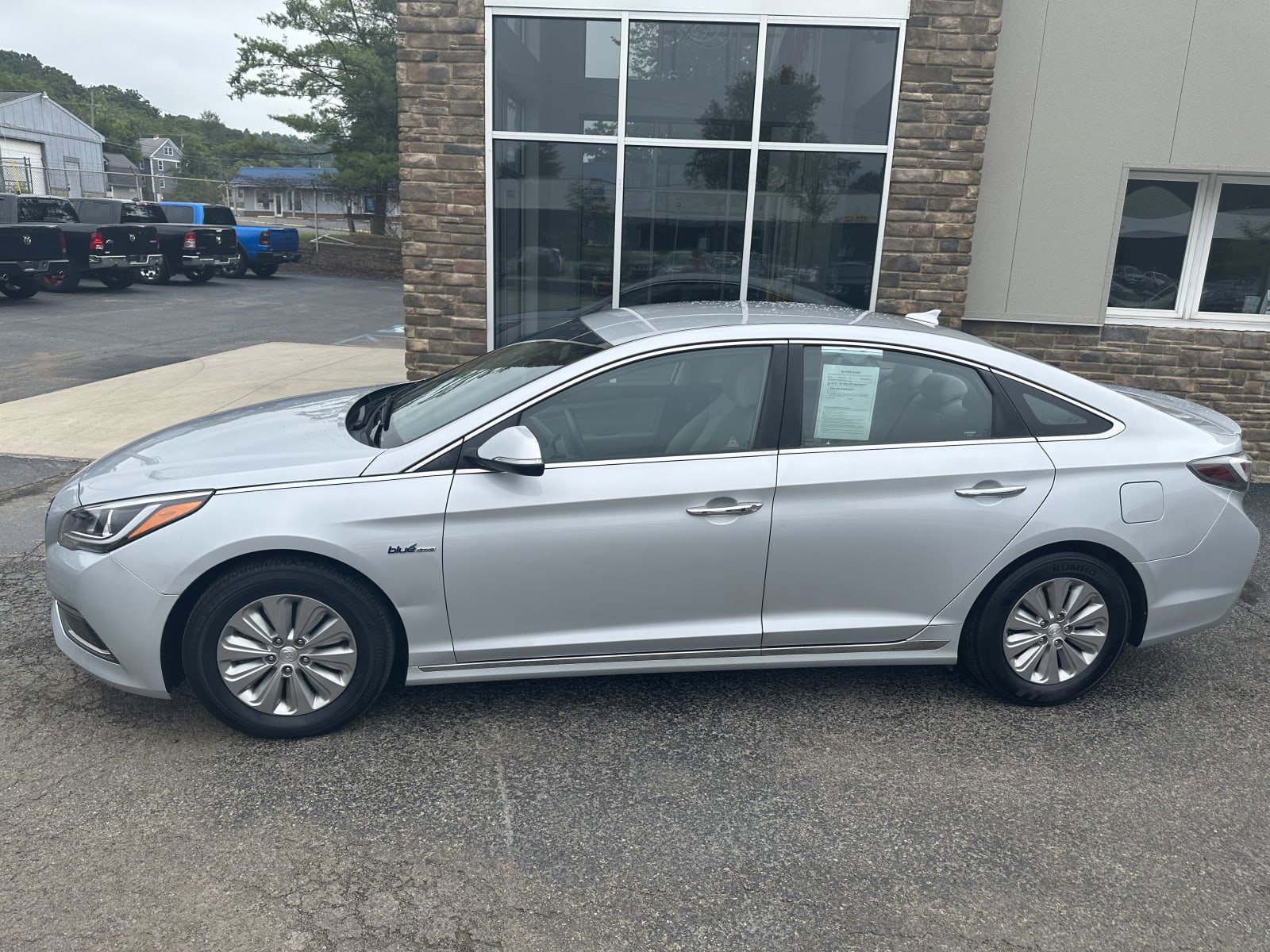 Used 2017 Hyundai Sonata SE FWD image 11