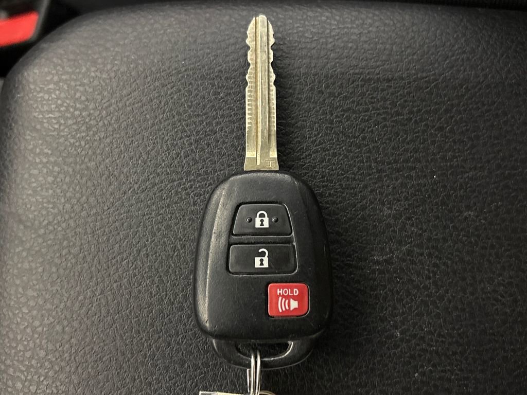 Used 2022 Toyota Tacoma SR5 w/ Technology Package RWD image 33