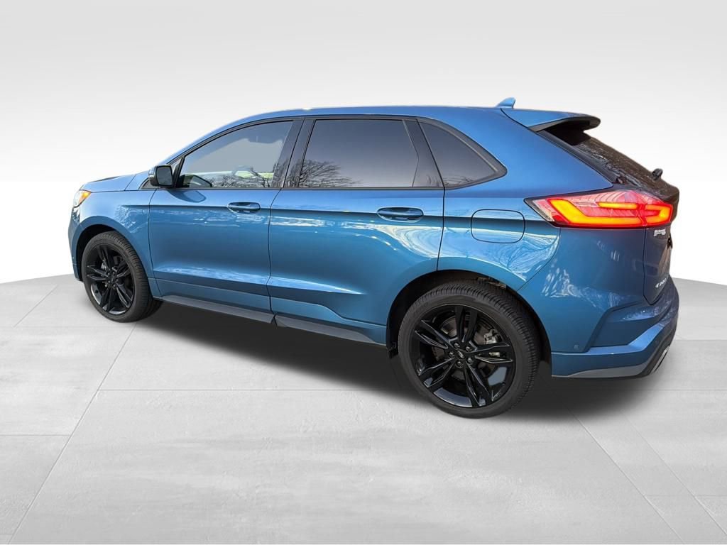 Used 2019 Ford Edge ST w/ Equipment Group 401A image 3