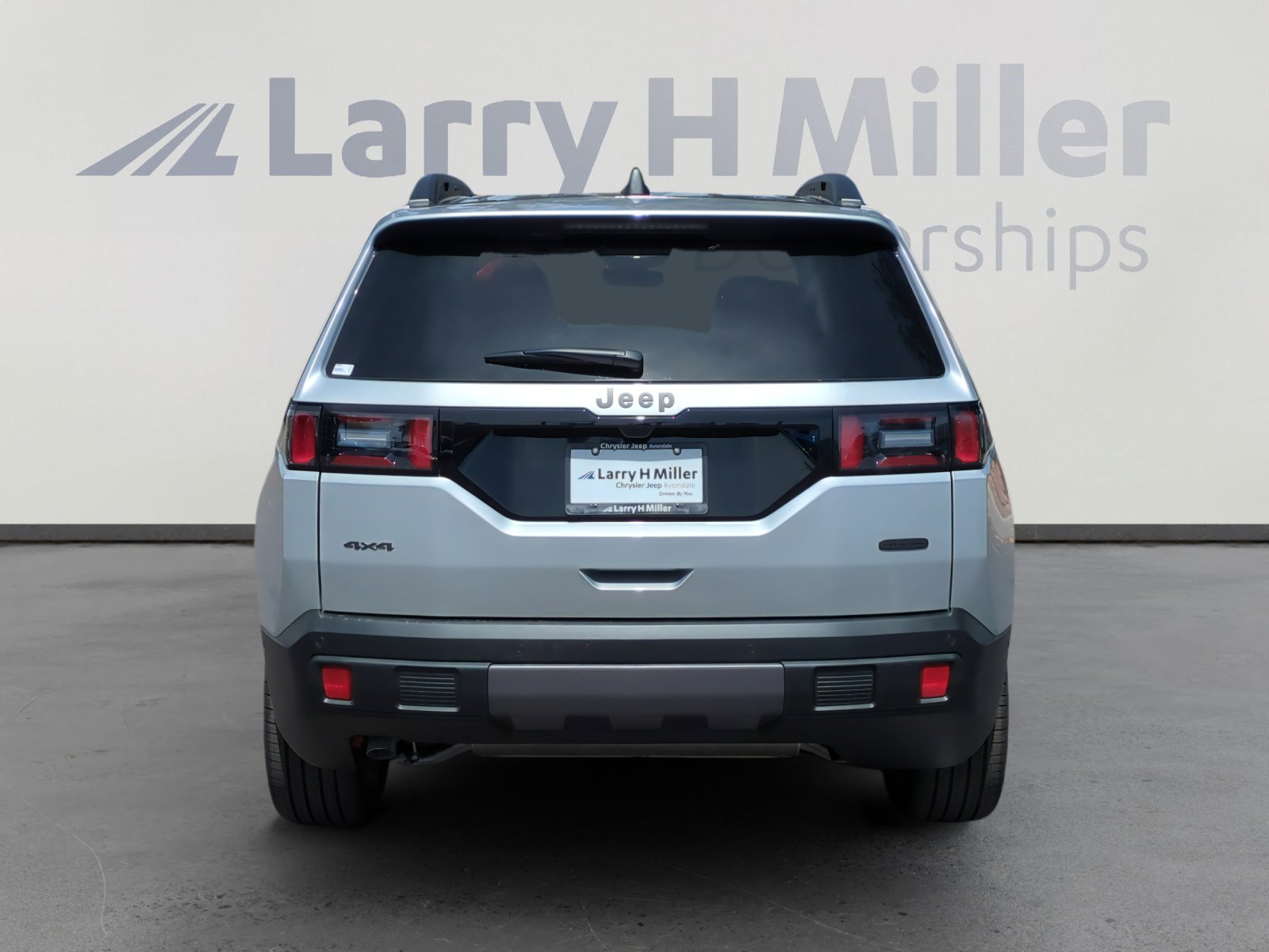 New 2026 Jeep Cherokee Overland w/ Trailer Tow Group AWD/4WD image 4