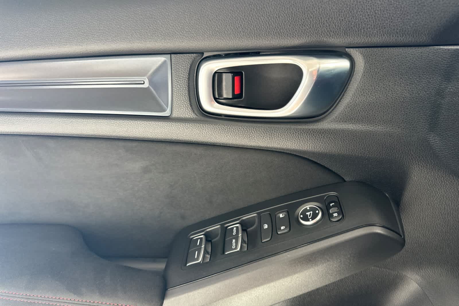 Used 2025 Honda Civic Type R image 10