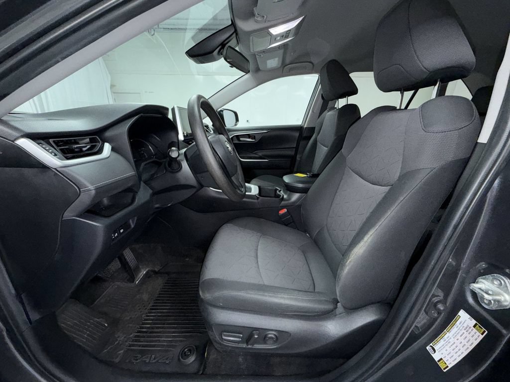 Certified 2023 Toyota RAV4 XLE AWD/4WD image 5