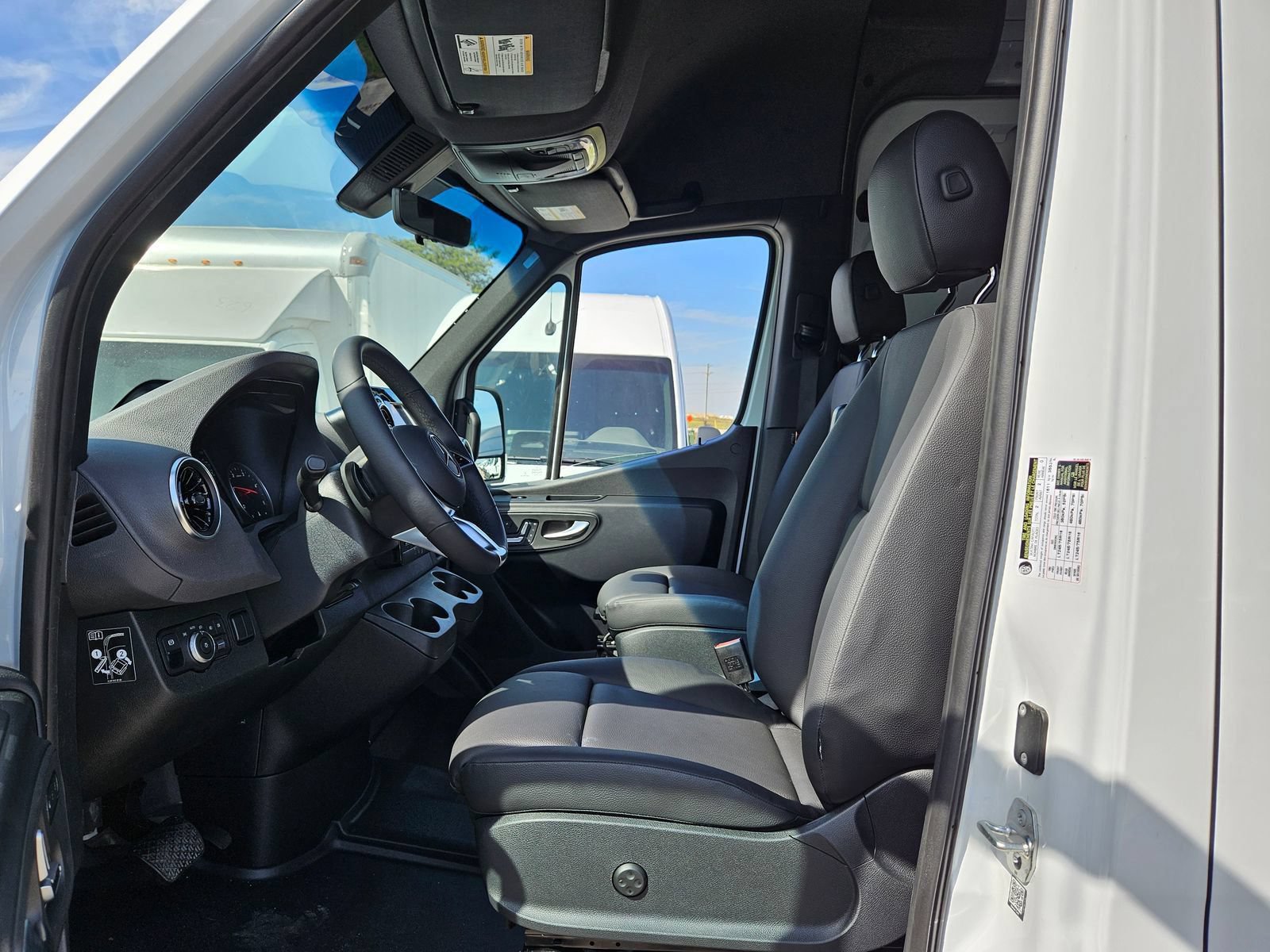 New 2025 Mercedes-Benz Sprinter 2500 image 14