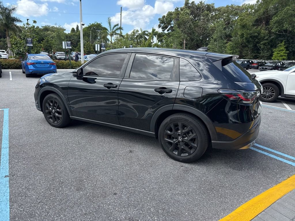 Used 2023 Honda HR-V Sport image 8