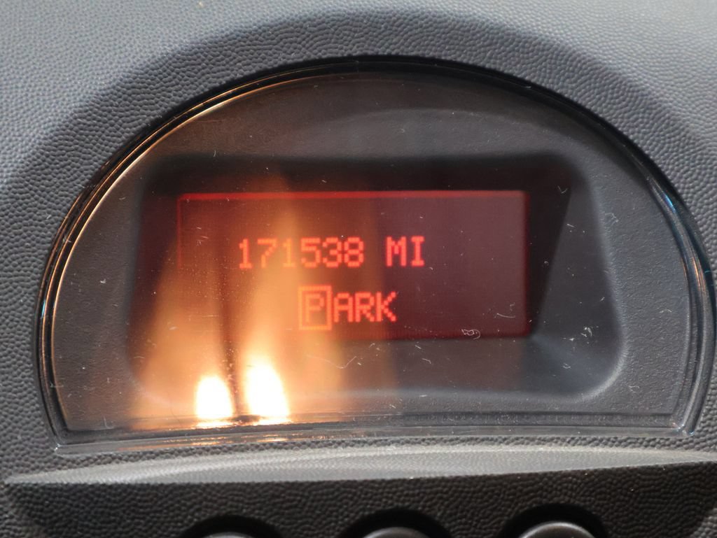 Used 2004 Pontiac Grand Prix GT2 w/ GT Sport Appearance Package FWD image 33