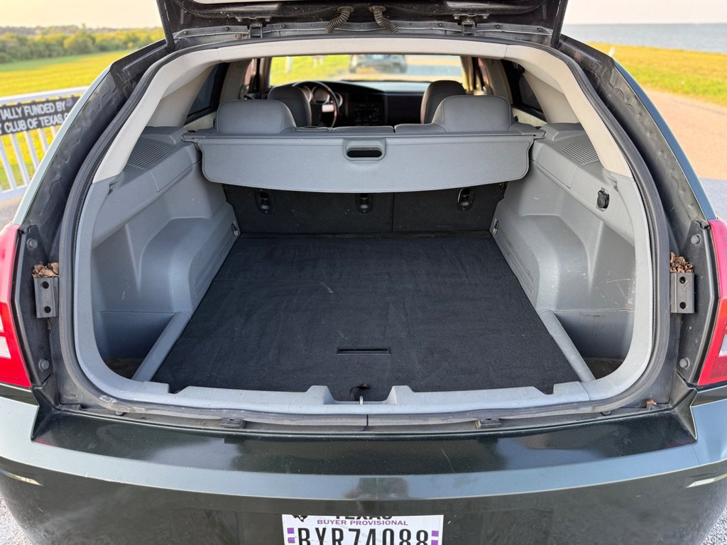 Used 2005 Dodge Magnum SE RWD image 17