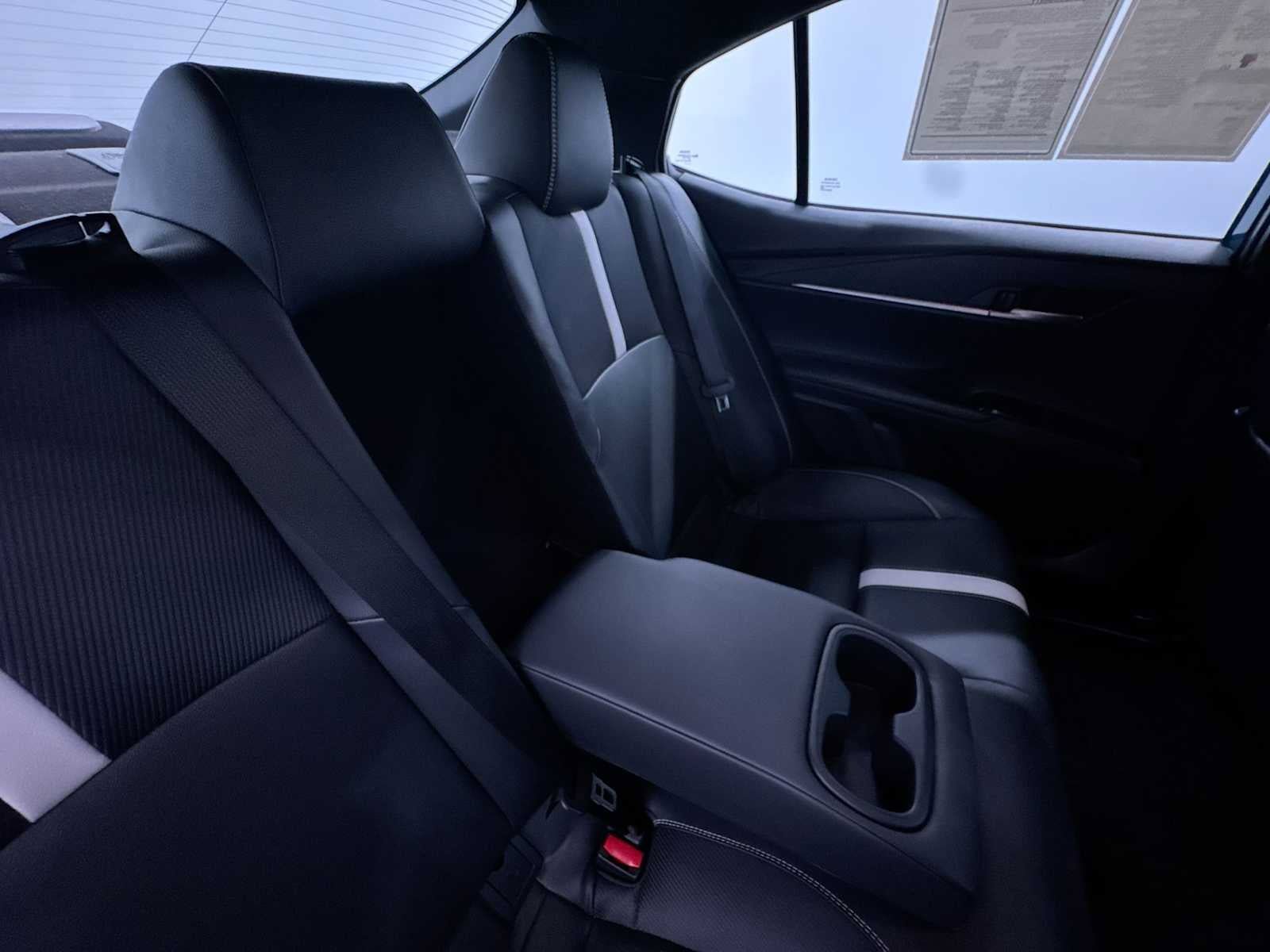 Used 2025 Toyota Camry SE w/ Convenience Package FWD image 30