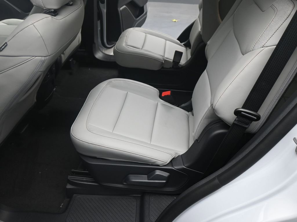 New 2026 Ford Explorer Active w/ Active Comfort Package image 11