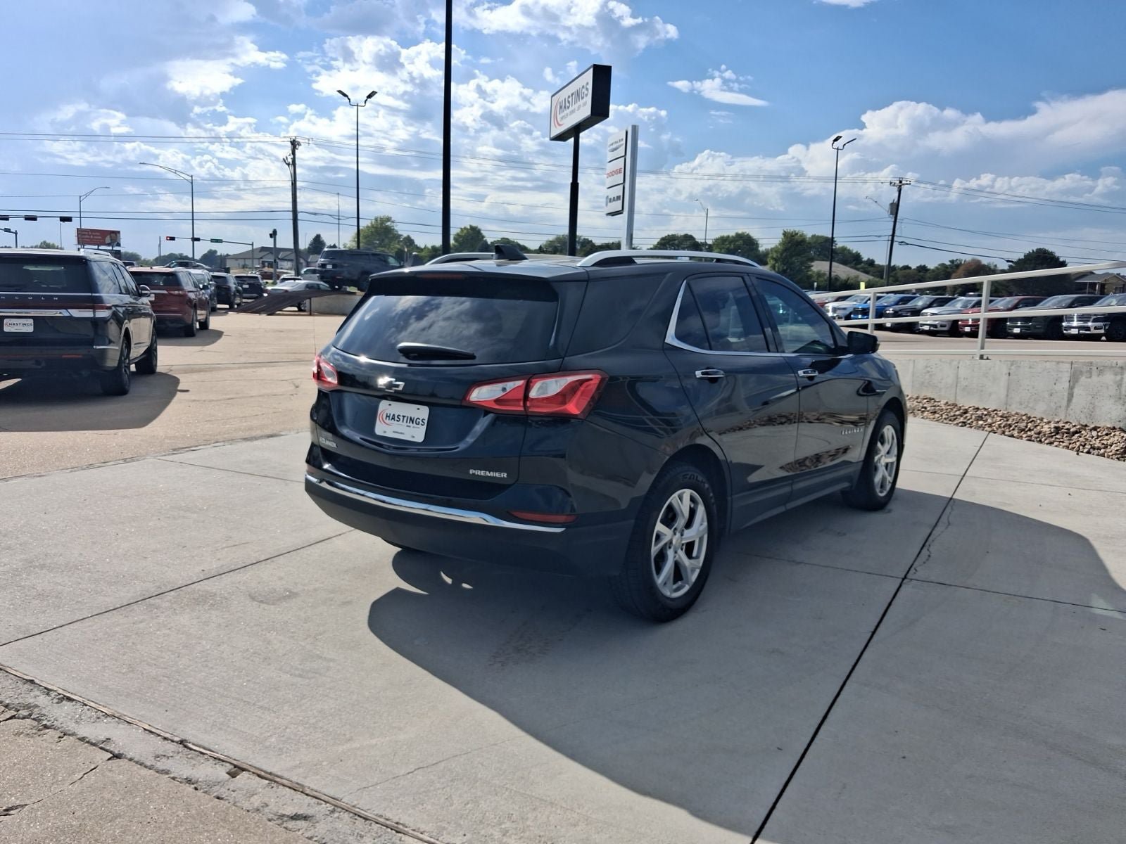 Used 2020 Chevrolet Equinox Premier FWD image 5