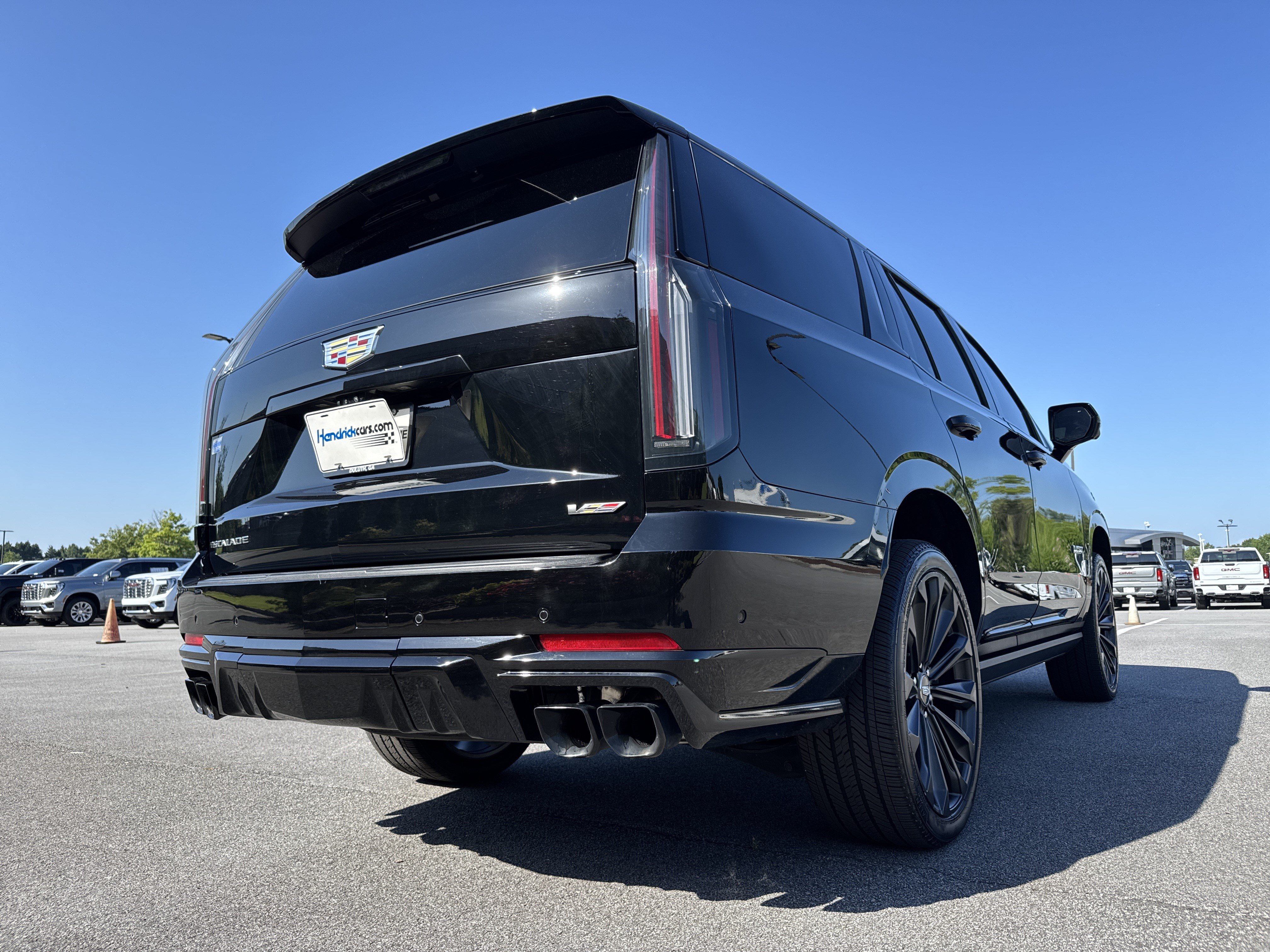 Used 2025 Cadillac Escalade V AWD/4WD image 10