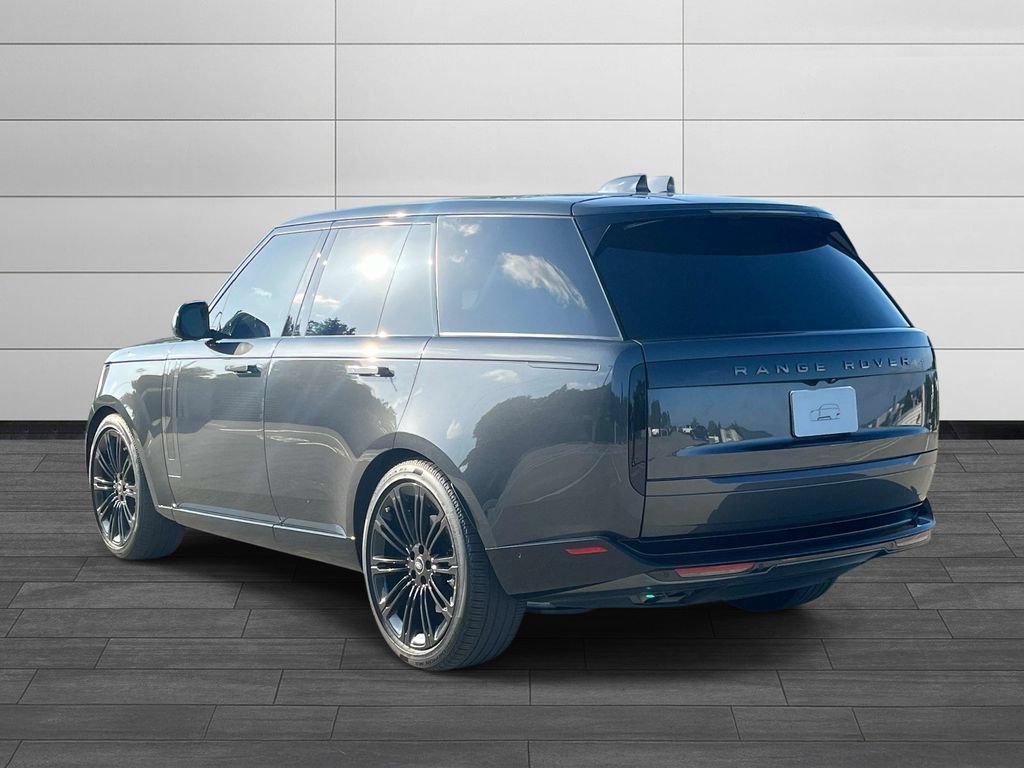 Certified 2025 Land Rover Range Rover SE AWD/4WD image 3