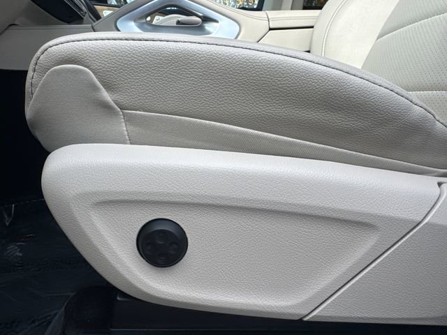 Used 2024 Mercedes-Benz GLE 450 4MATIC image 43