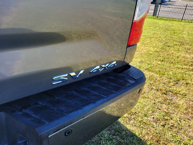 Used 2019 Nissan Titan SV w/ SV Convenience Package AWD/4WD image 7