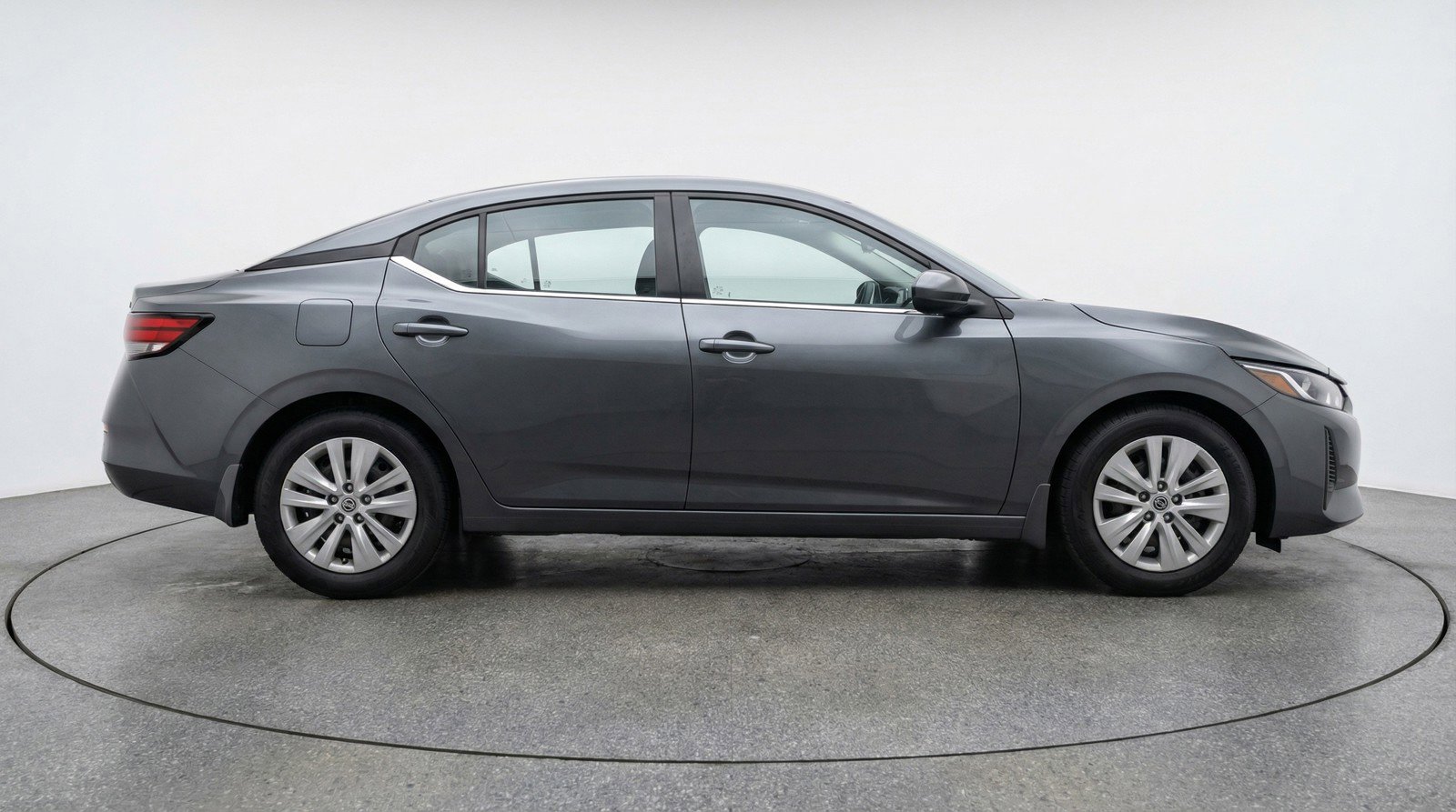 Used 2025 Nissan Sentra S image 11