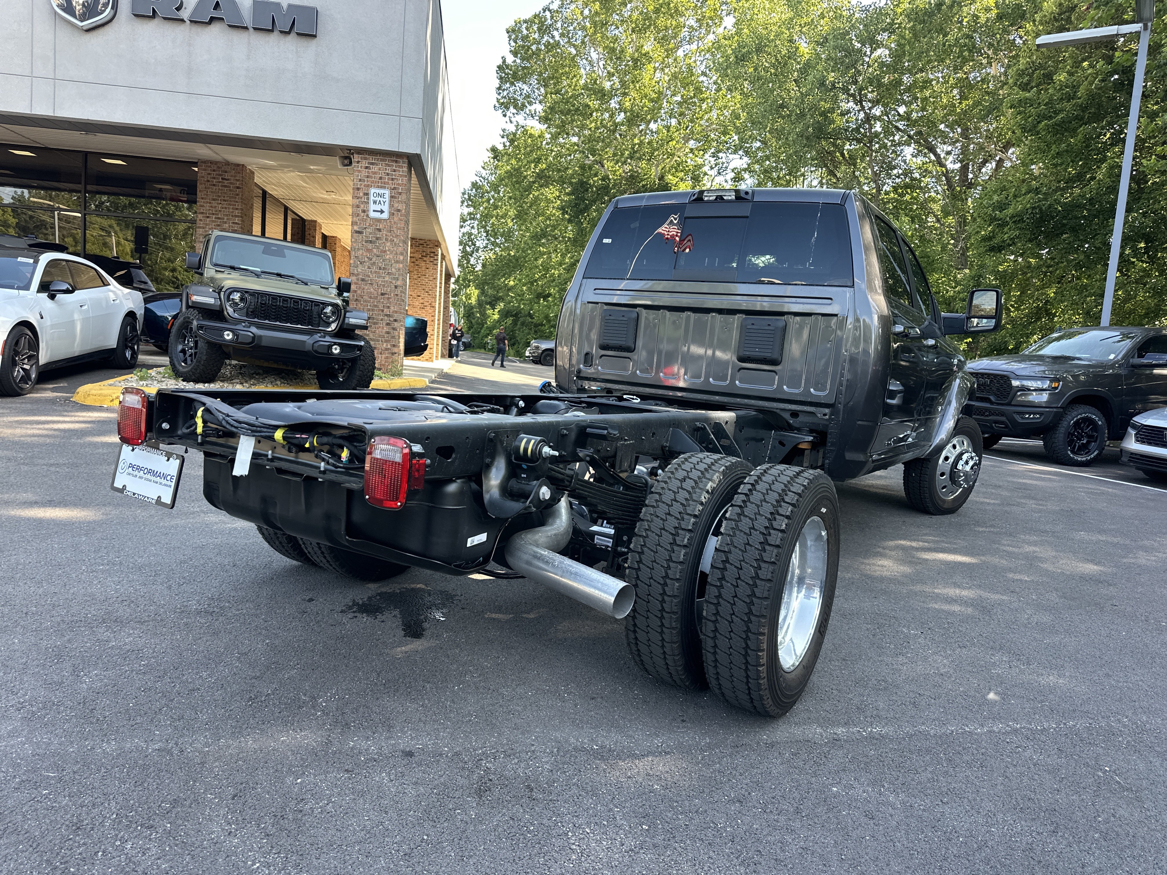 New 2026 RAM 5500 4x4 Crew Cab w/ Laramie Trim Package image 18