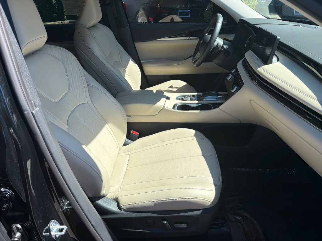 Used 2023 INFINITI QX60 Pure FWD image 13